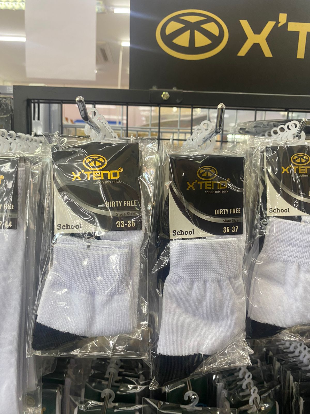 kaos kaki sekolah